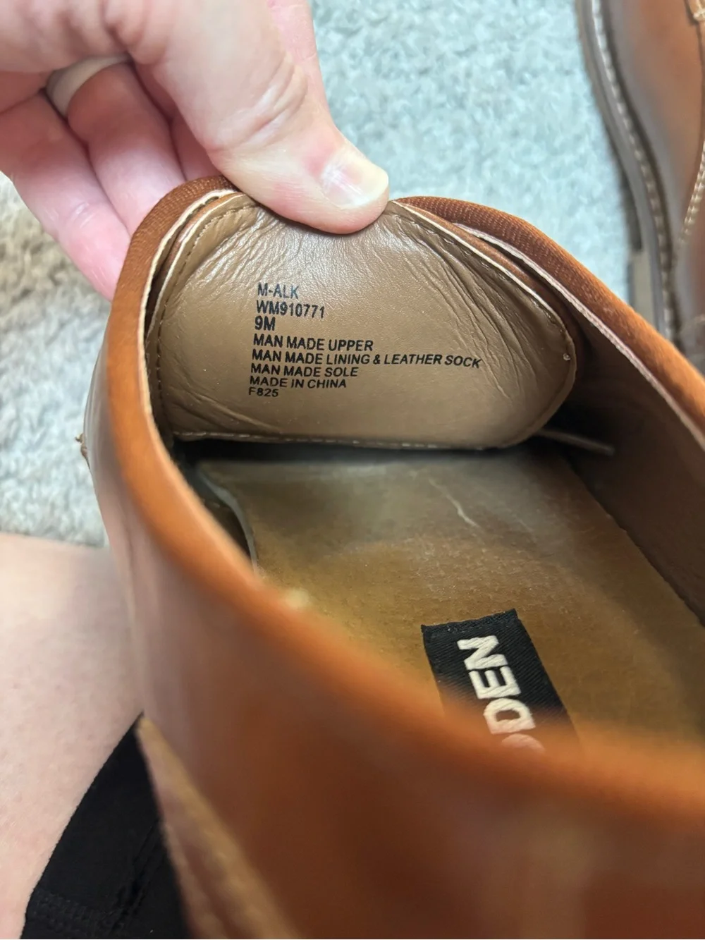 Madden Men’s Tan Leather Derby Shoes. Size 9M